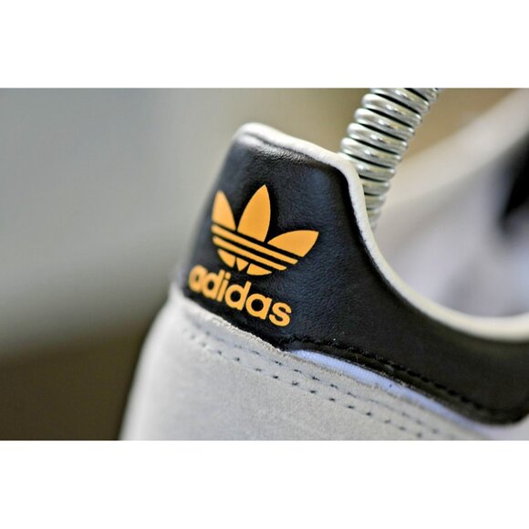 SL72 RS J  New! Size: 5.5 Youth/7 Women | ADIDAS SL72 RS White Black Spark | IH8077